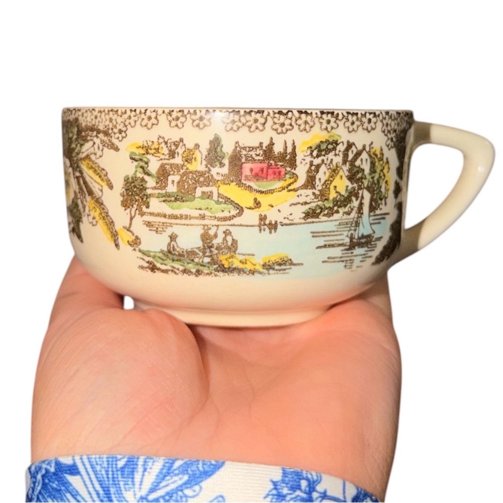Royal China Fair Oaks Fishing Scene Cup